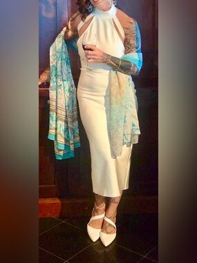 White bodycon dress